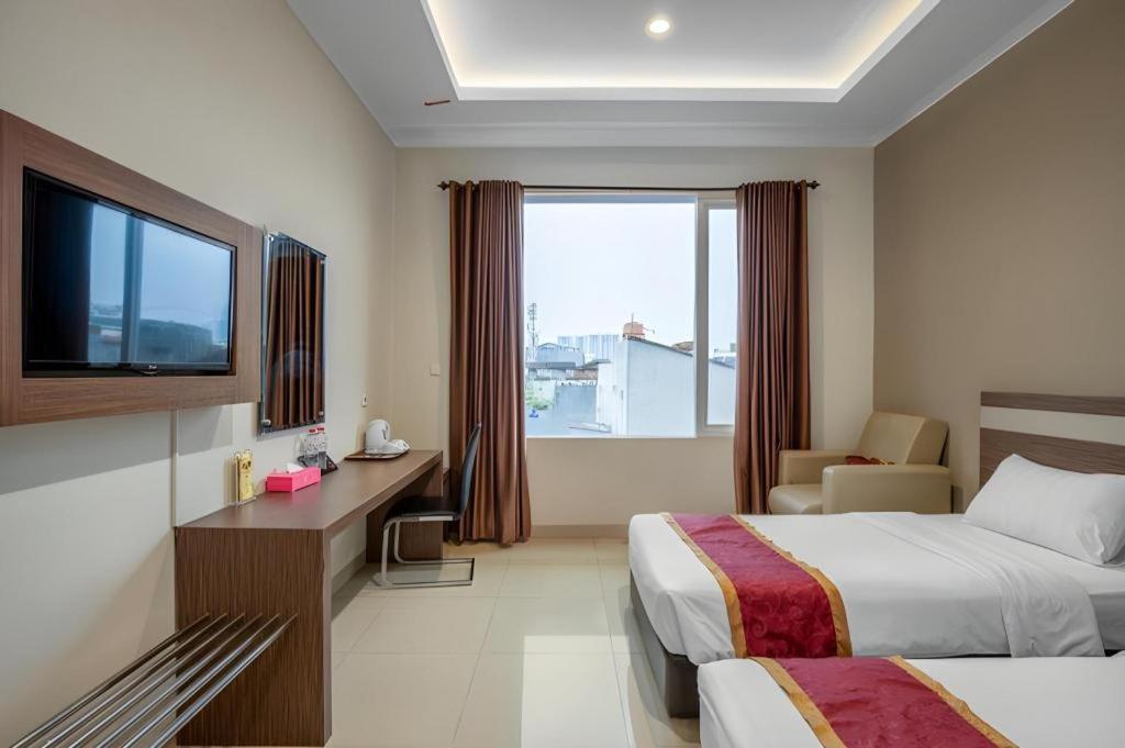 Raffleshom Hotel Bandung Exterior photo