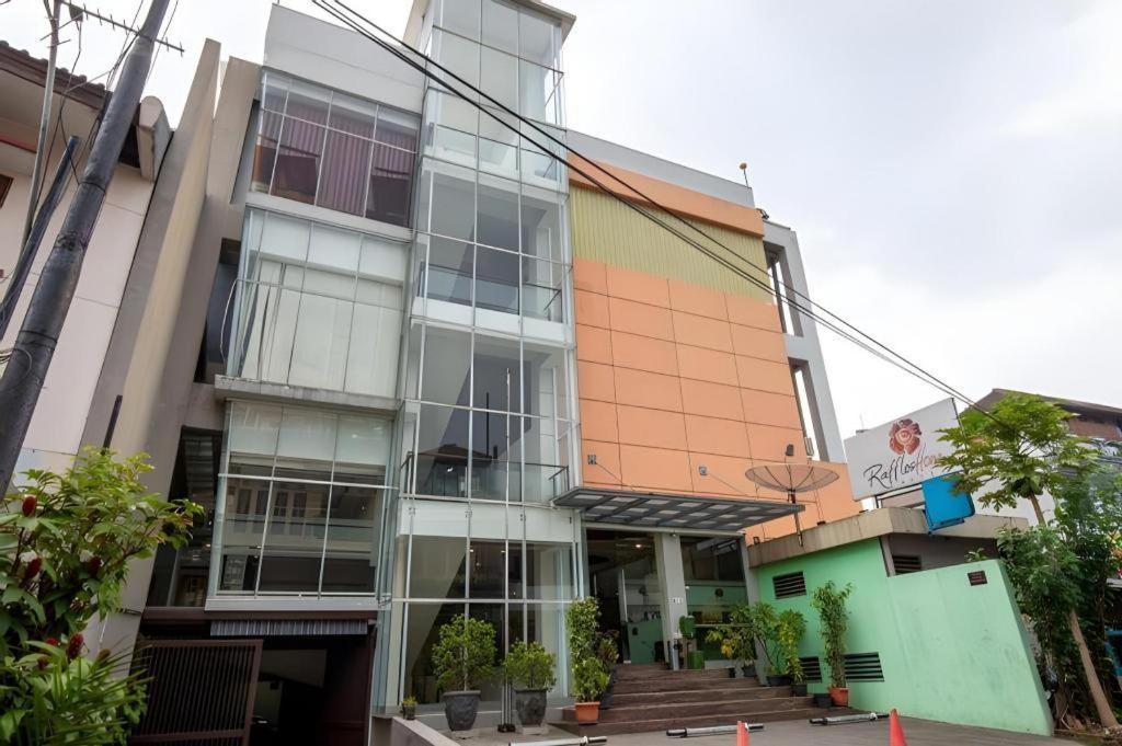 Raffleshom Hotel Bandung Exterior photo